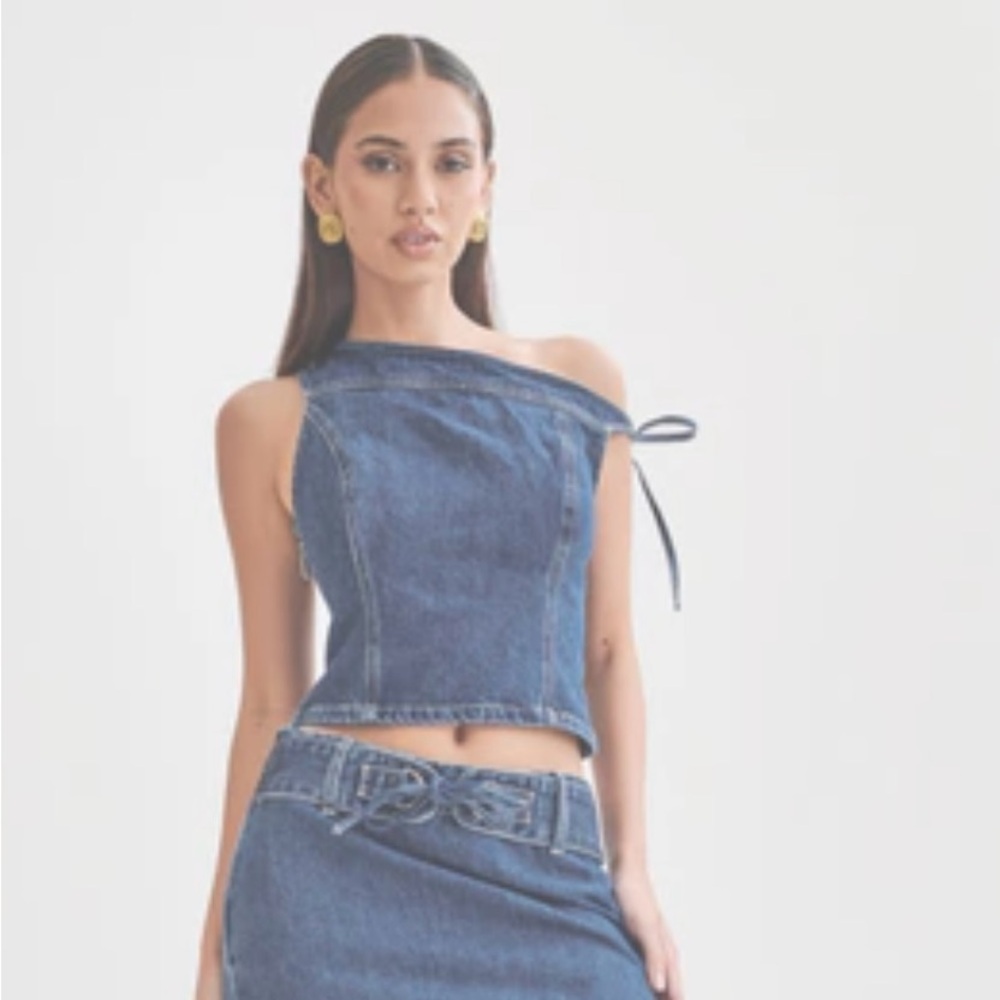 Meshki Denim off the should top size M